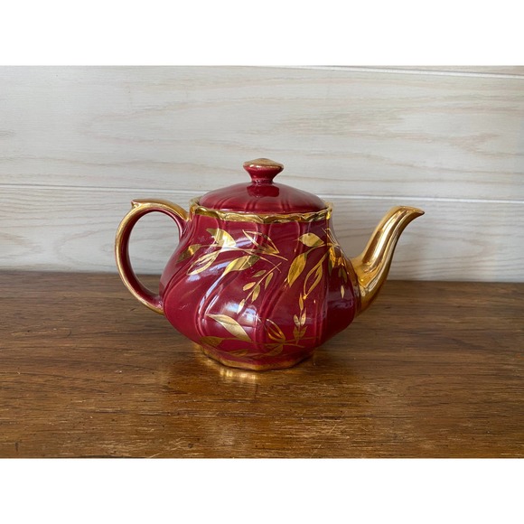 1940’s Sudlow’s Burslem Burgundy Red and Gold Teapot - Made in England - Picture 2 of 8